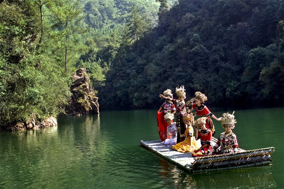 張家界、袁家界、天子山、黃龍洞/寶峰湖兩晚三日游